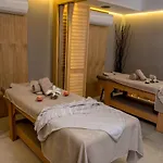 מלון Sarezya Luxury Boutique 3*