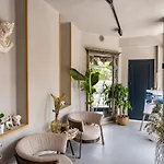 Sarezya Luxury Boutique