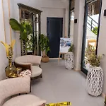 Sarezya Luxury Boutique